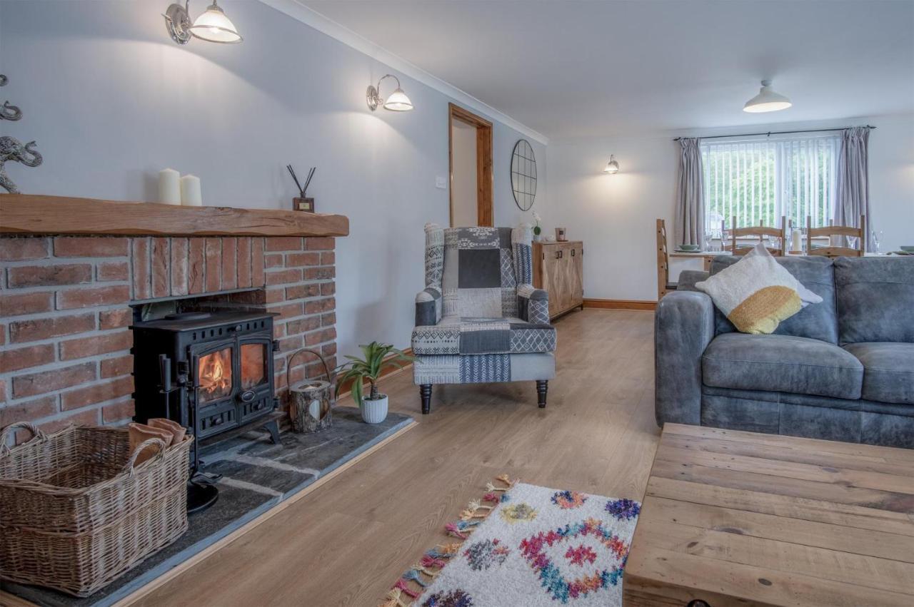 Tucking Mill - 3 Bedroom Holiday Home - Stepaside Stepaside  Exterior photo