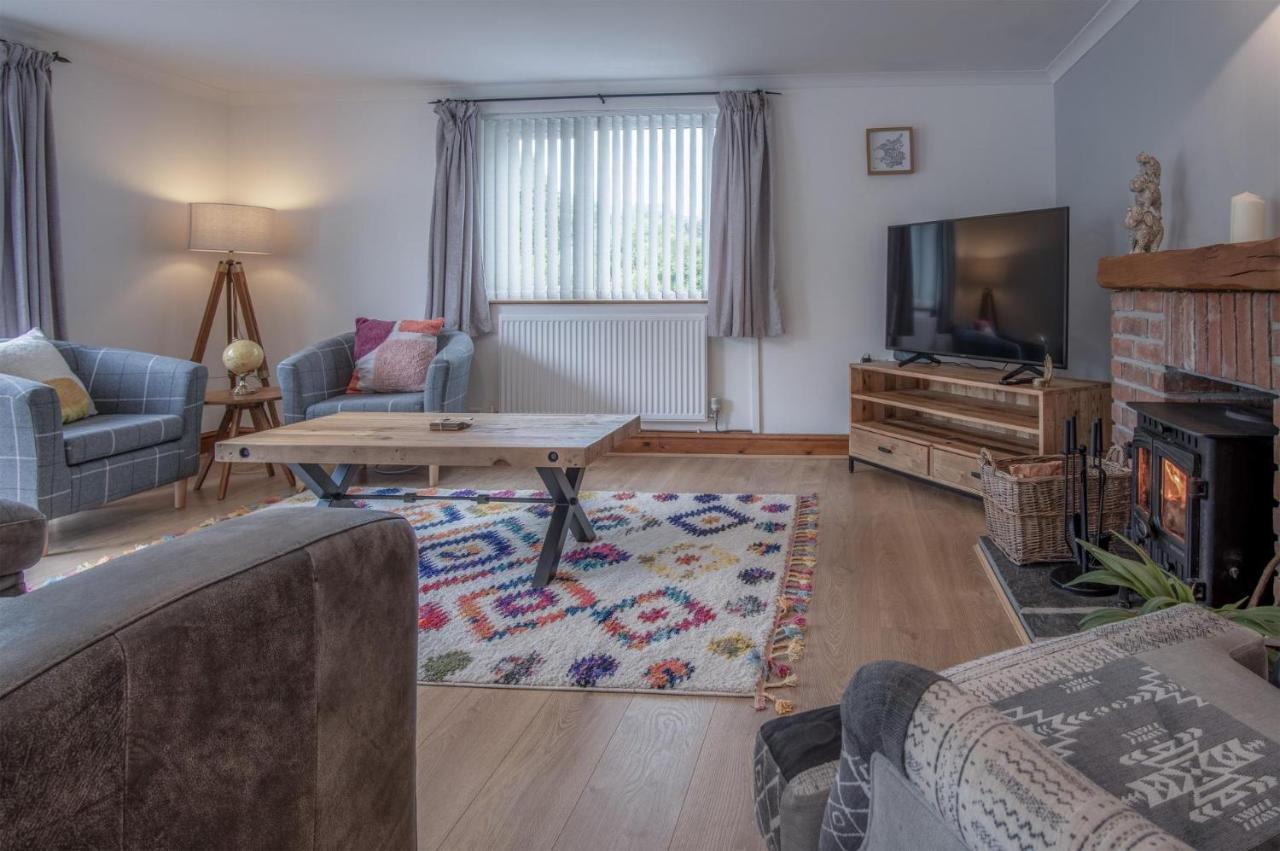 Tucking Mill - 3 Bedroom Holiday Home - Stepaside Stepaside  Exterior photo